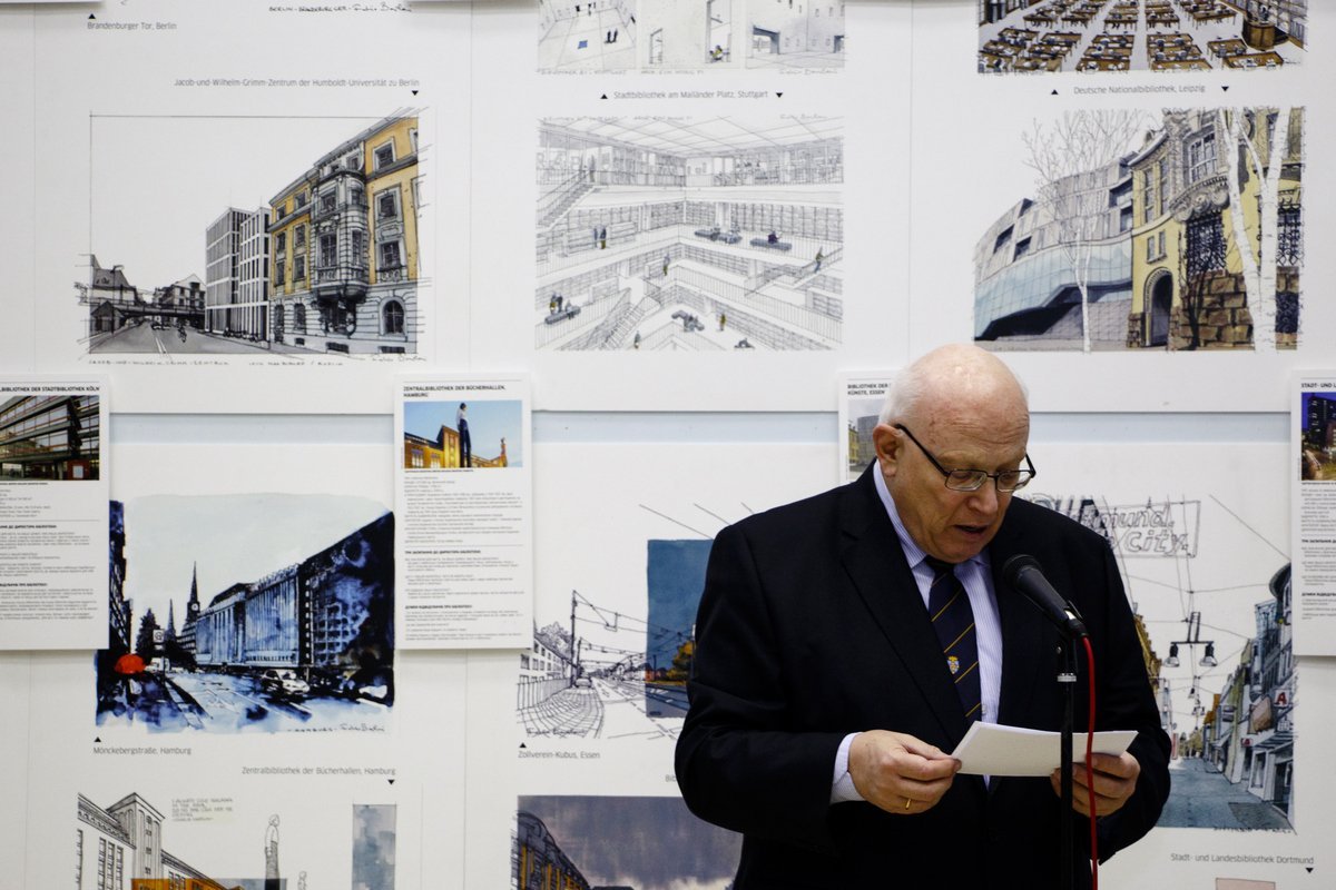 Выставка знаковых зданий библиотек Германии «Читать город» будет работать в библиотеке в течение двух месяцев