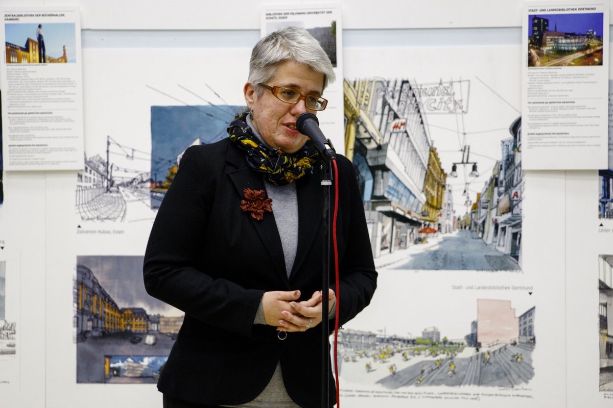 Блиотека является центром притяжения наиболее прогрессивных идей и креативных мыслей