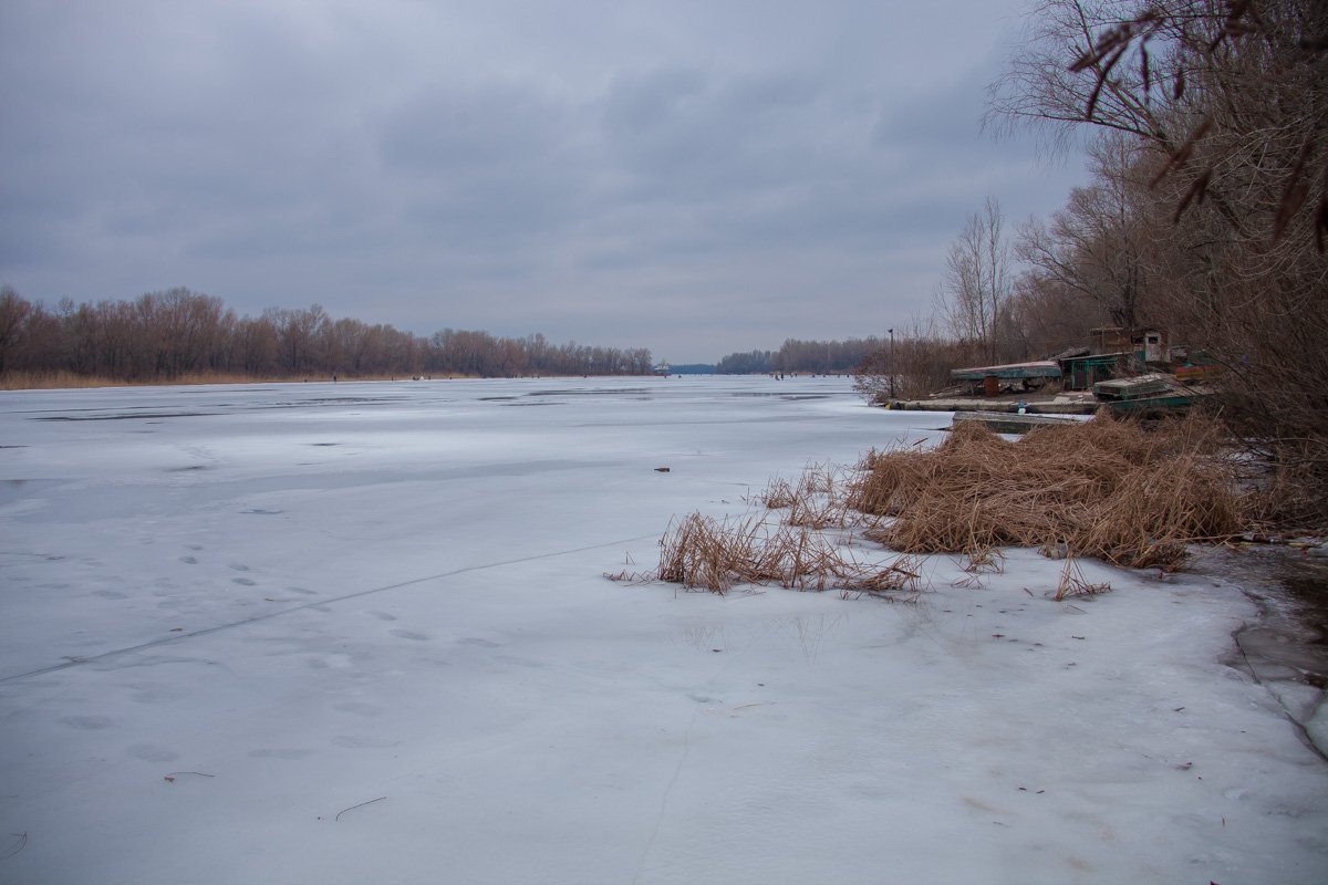 Если присмотреться, можно увидеть как толпы рыбаков достигли просветления Если присмотреться, можно увидеть как толпы рыбаков достигли просветления