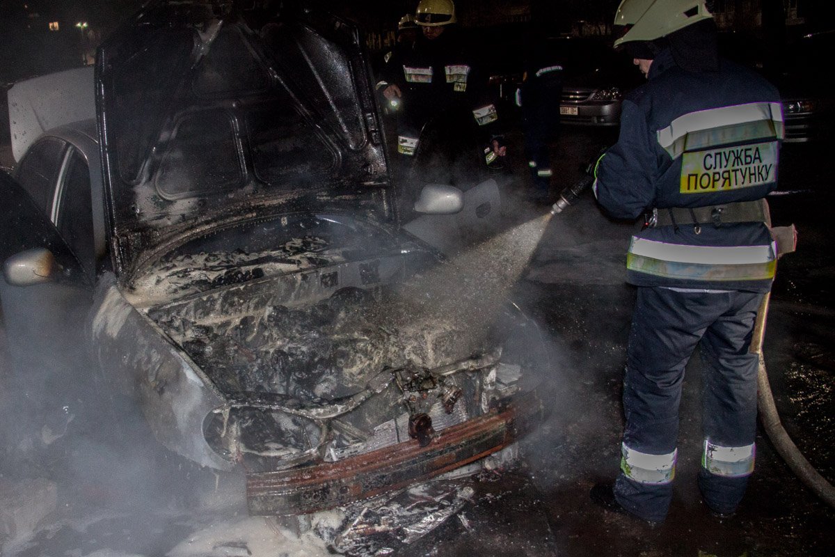 На Метростроевской загорелся Daewoo Lanos