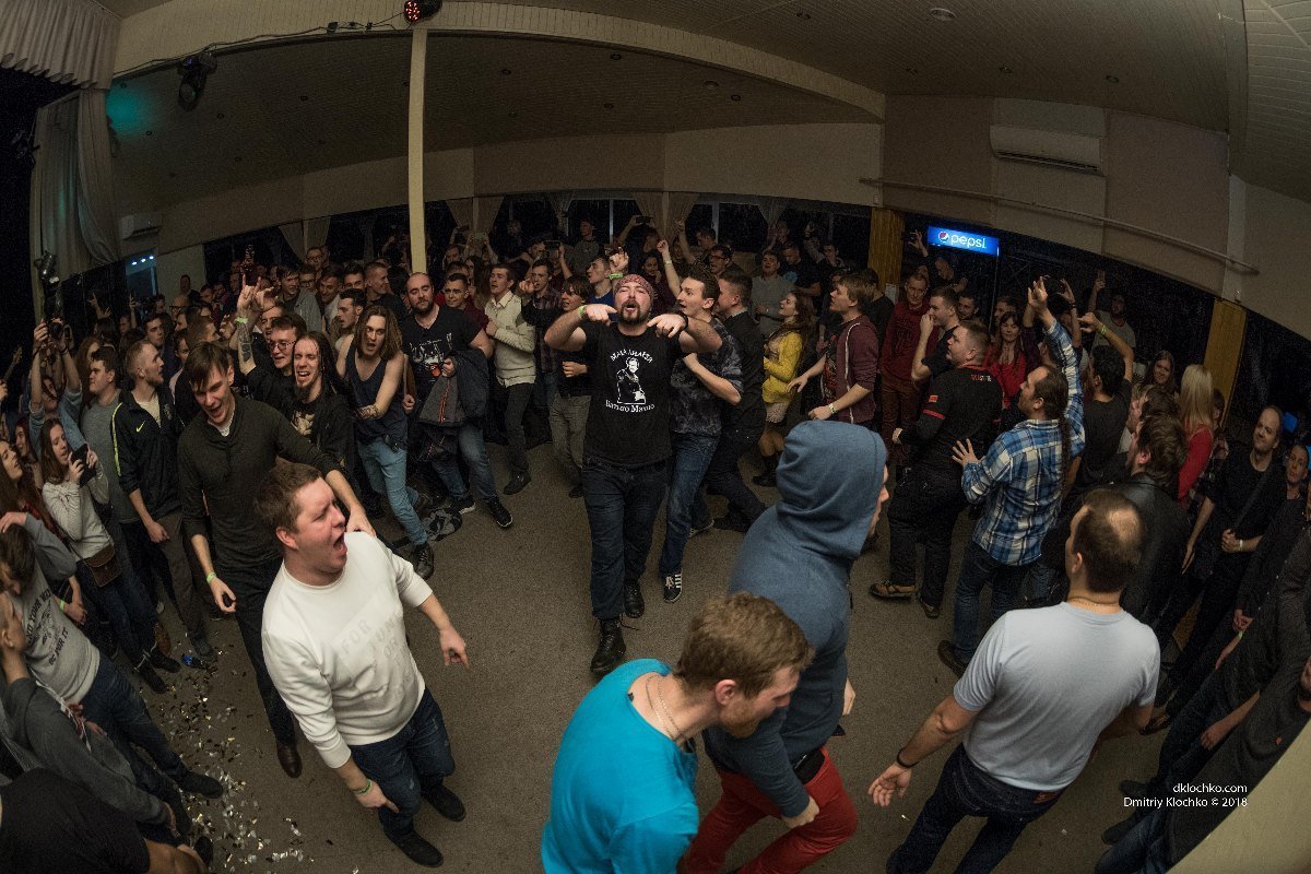 На концерте были слэм и «сёркл пит»