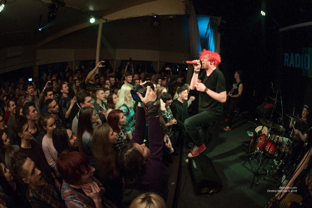 Вокалист сорвал голос