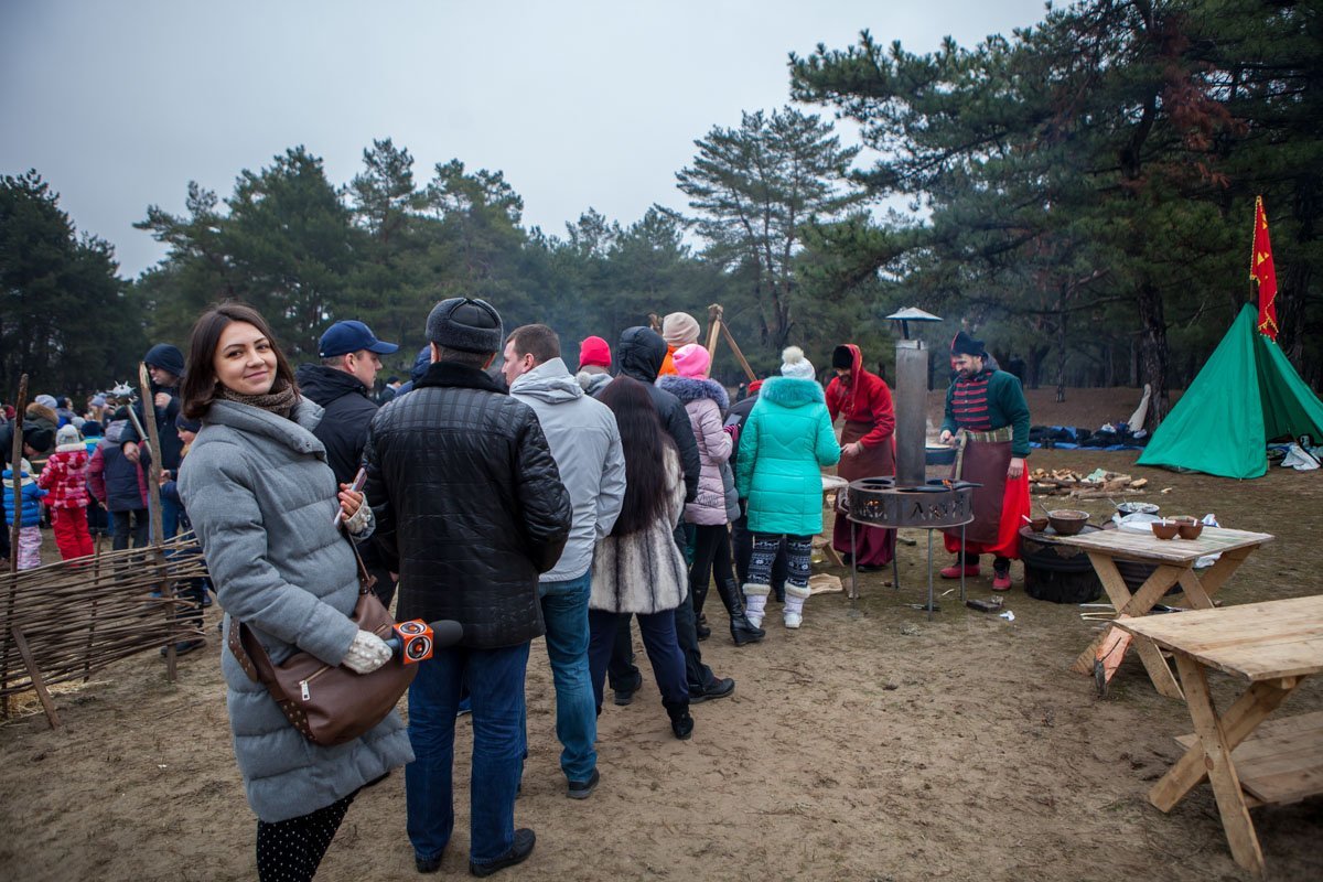 Информатор в очереди за блинчиками