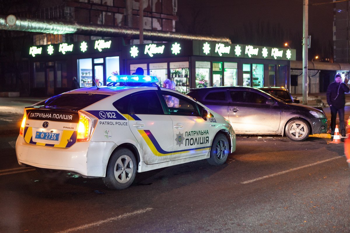 На месте работали сотрудники патрульной полиции и следственно-оперативная группа На месте работали сотрудники патрульной полиции и следственно-оперативная группа