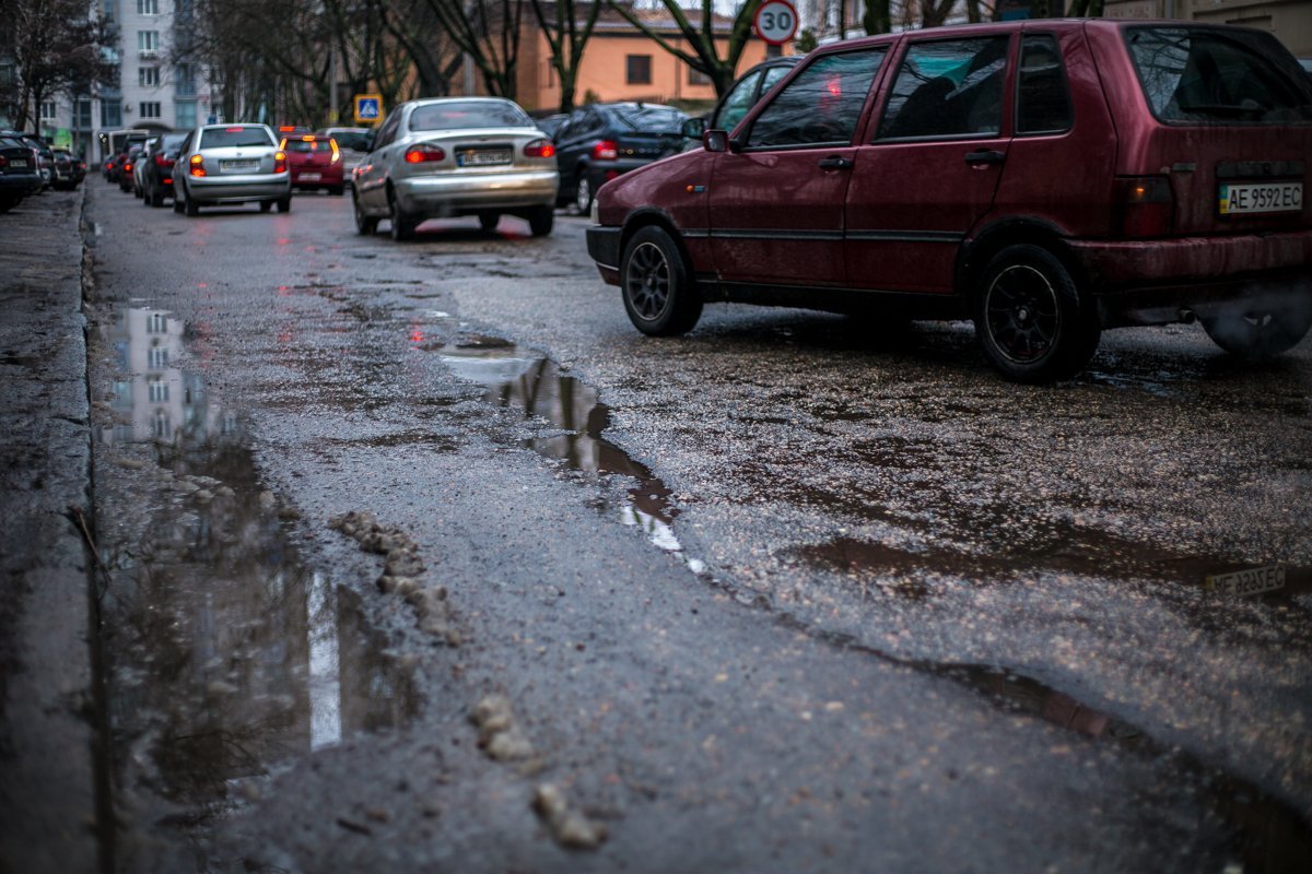 Следов ремонта на дороге не видно, хотя по идее - он был Следов ремонта на дороге не видно, хотя по идее - он был