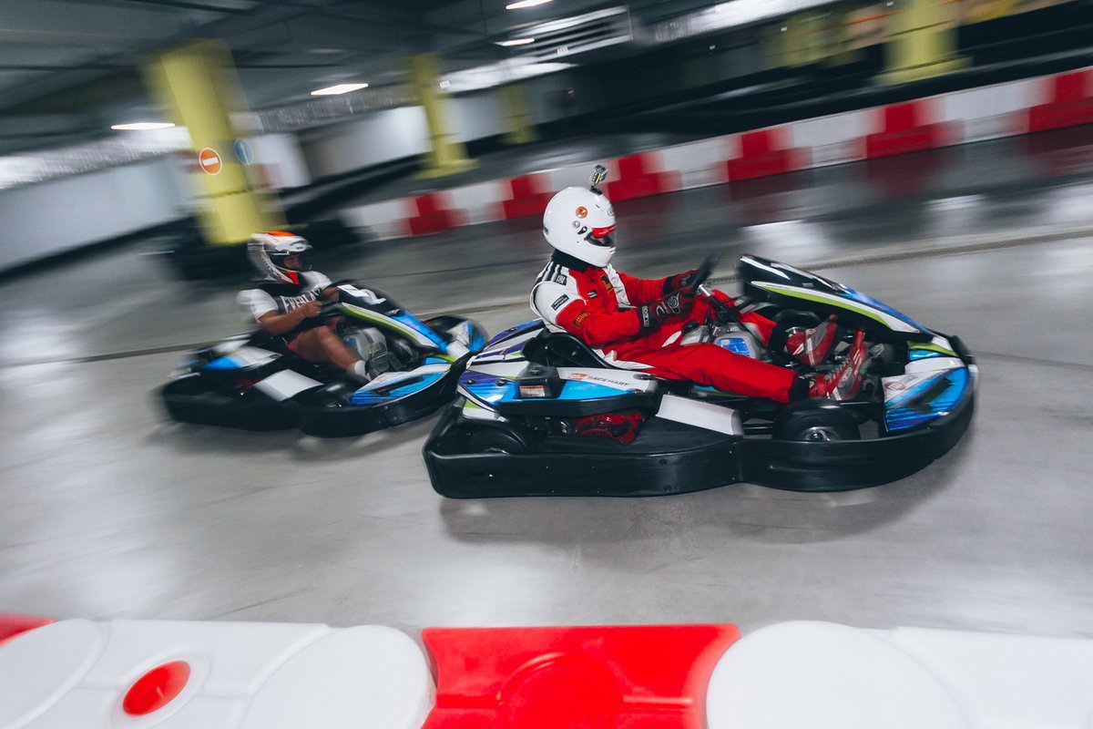 Заставь его глотать пыль из-под колес твоего карта Заставь его глотать пыль из-под колес твоего карта