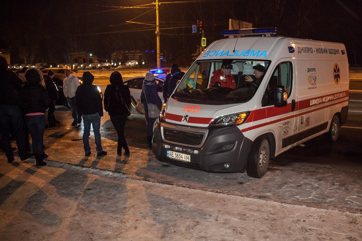 Предварительно, у девушки легкие телесные Предварительно, у девушки легкие телесные