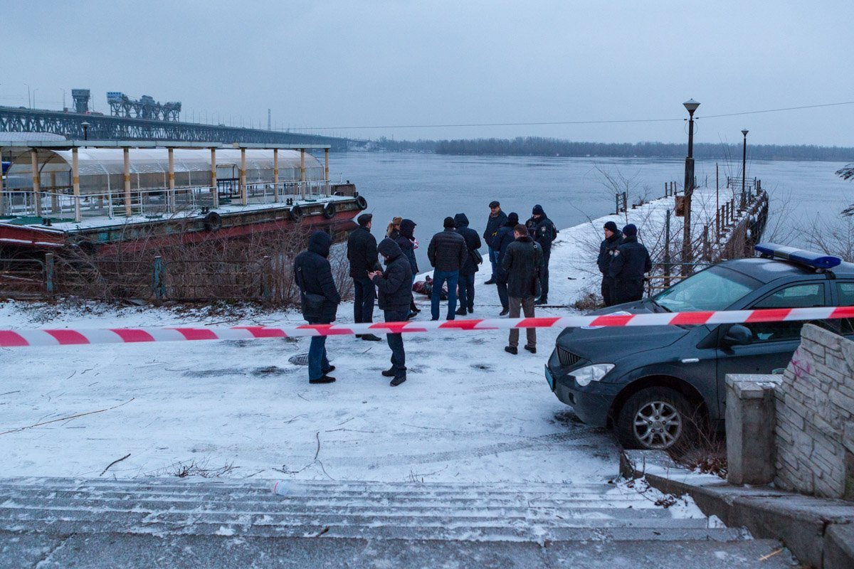 Тело неизвестного плавало в реке Тело неизвестного плавало в реке