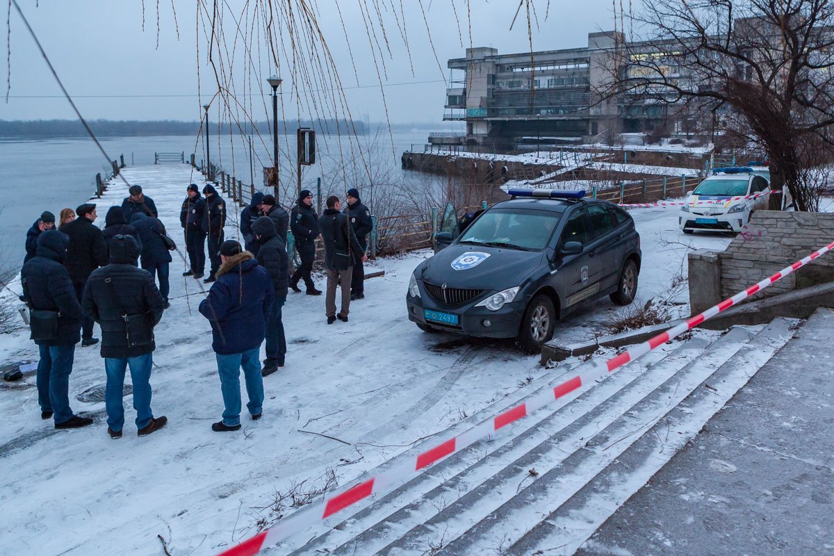 Предположительно, мужчина покончил с собой Предположительно, мужчина покончил с собой