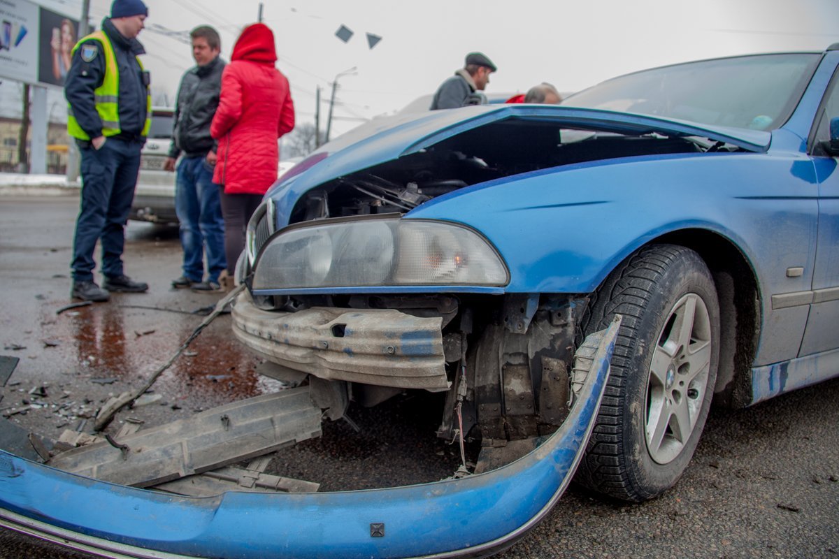 ДТП на пересечении Запорожского шоссе и проспекта Хмельницкого ДТП на пересечении Запорожского шоссе и проспекта Хмельницкого
