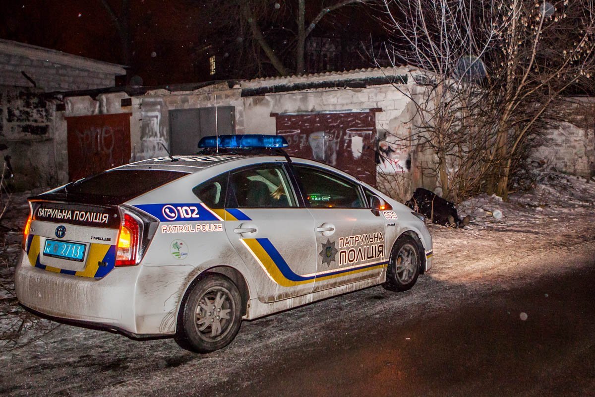 В Днепре автомобиль сбил мужчину насмерть и скрылся В Днепре автомобиль сбил мужчину насмерть и скрылся