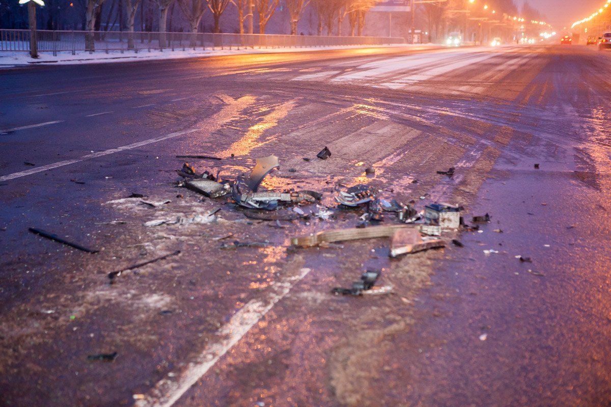 На дорогах сейчас скользко На дорогах сейчас скользко