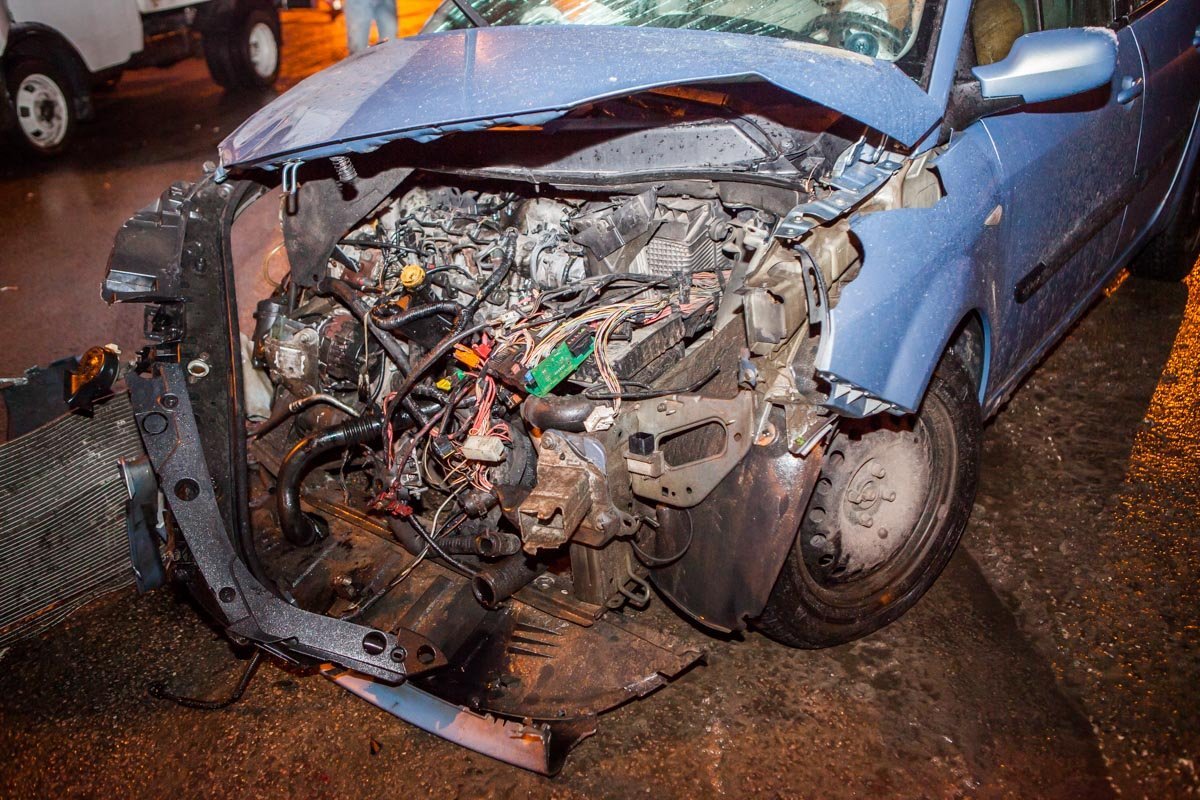 В каждой из машин были пассажиры В каждой из машин были пассажиры