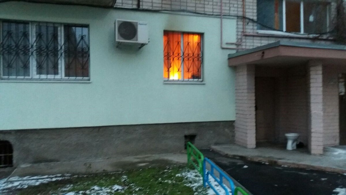 Во время пожара пострадал владелец квартиры 1984 года рождения