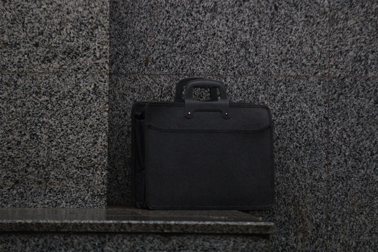 Подозрительный предметом оказалась сумка, к которой скотчем примотан мобильный телефон