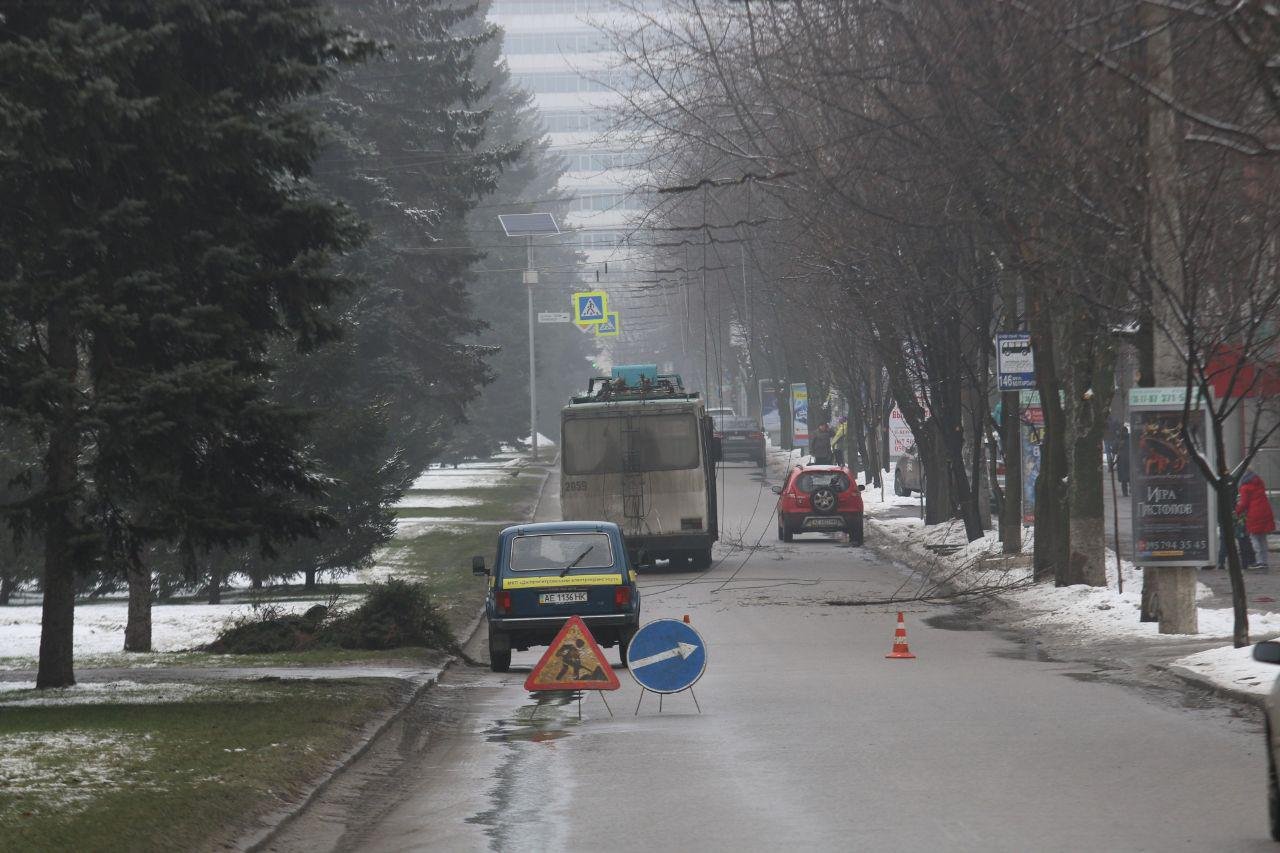 Обрыв проводов произошел около 11:40 между улицами Казакова и Болгарской
