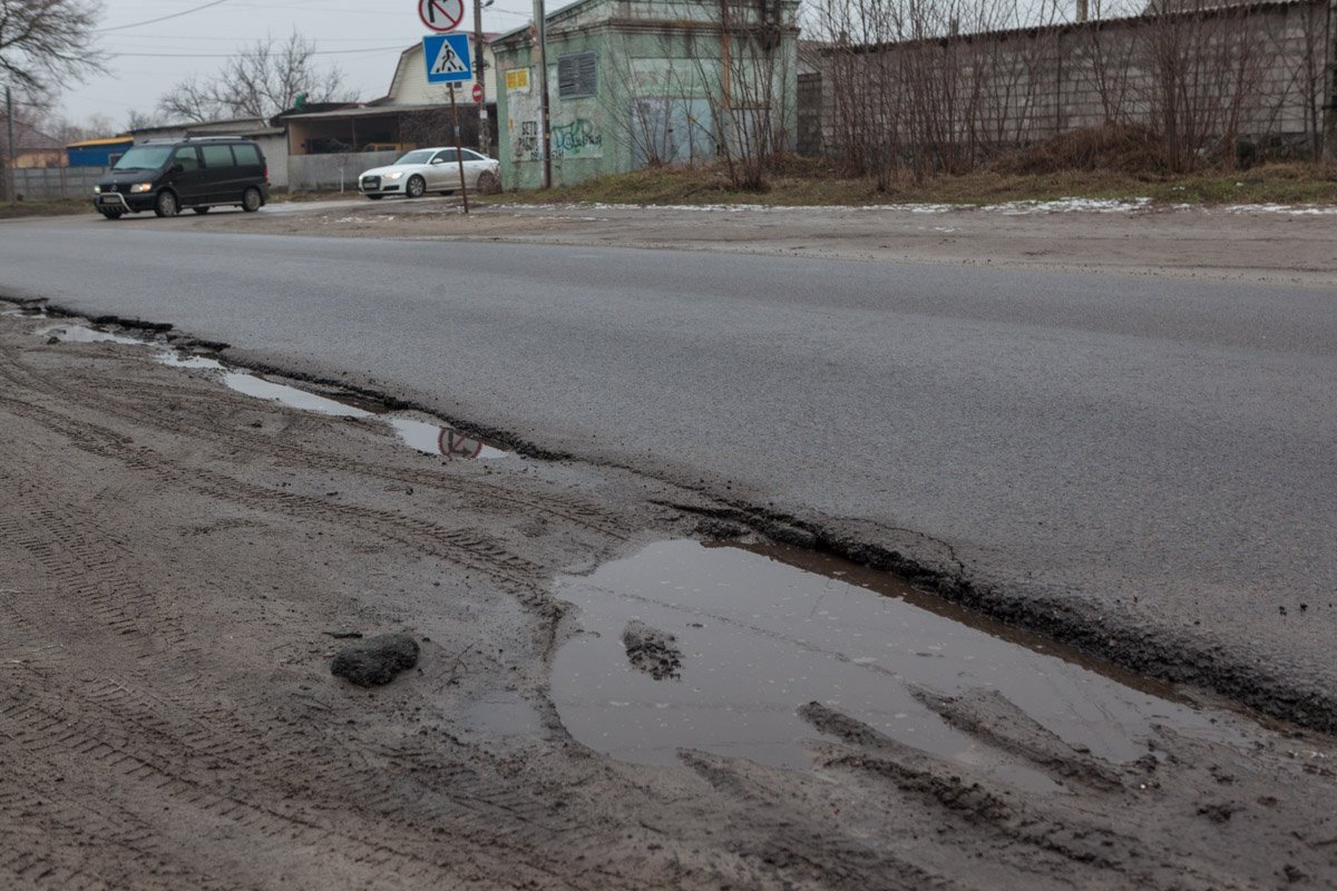 Новое дорожное покрытие появилось на 281 улице города