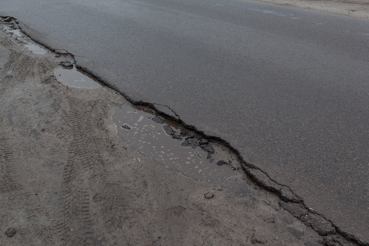 Сейчас новое асфальтное покрытие портит только грязь, которая в частном секторе абсолютно везде