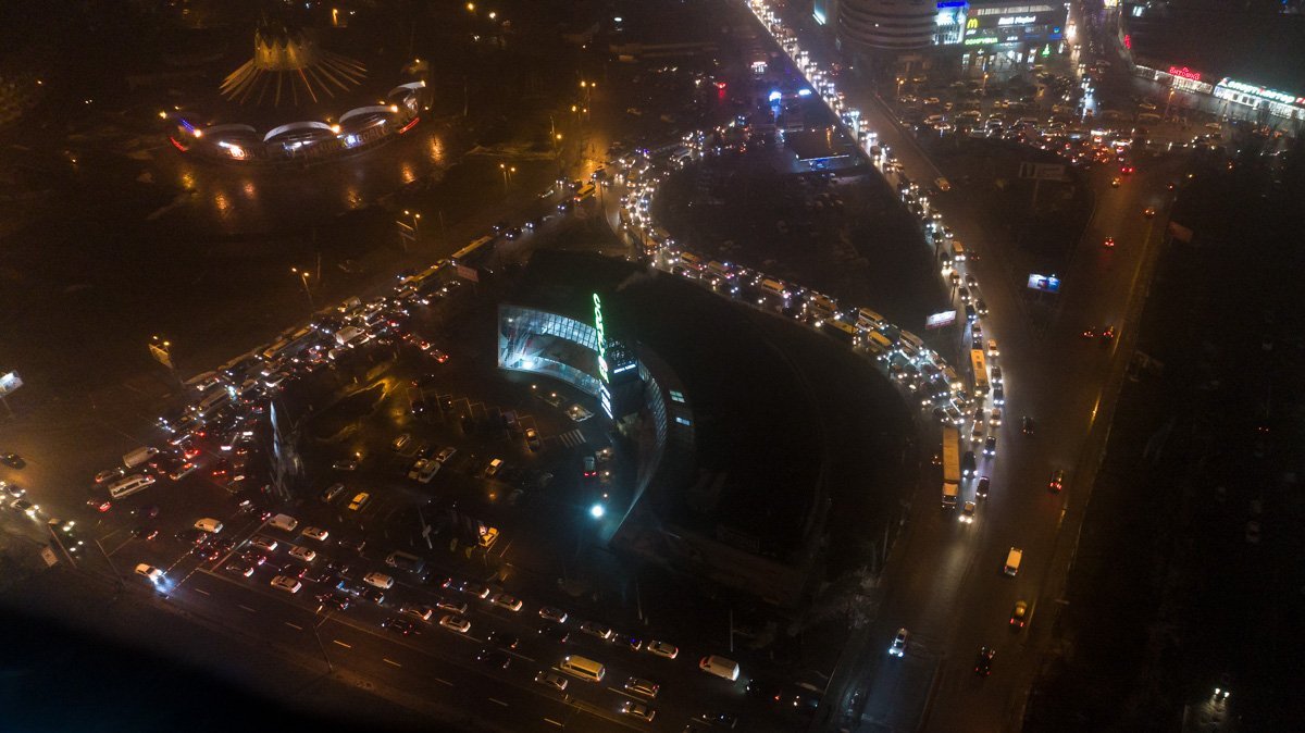 Из-за аварии на мосту затруднено движение Из-за аварии на мосту затруднено движение