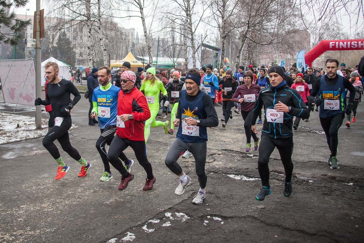 Пробежаться по парку решили почти 100 человек