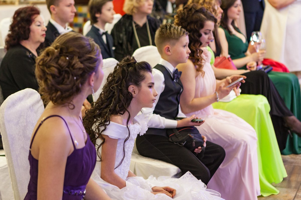 Бал - это праздник блеска и красоты Бал - это праздник блеска и красоты