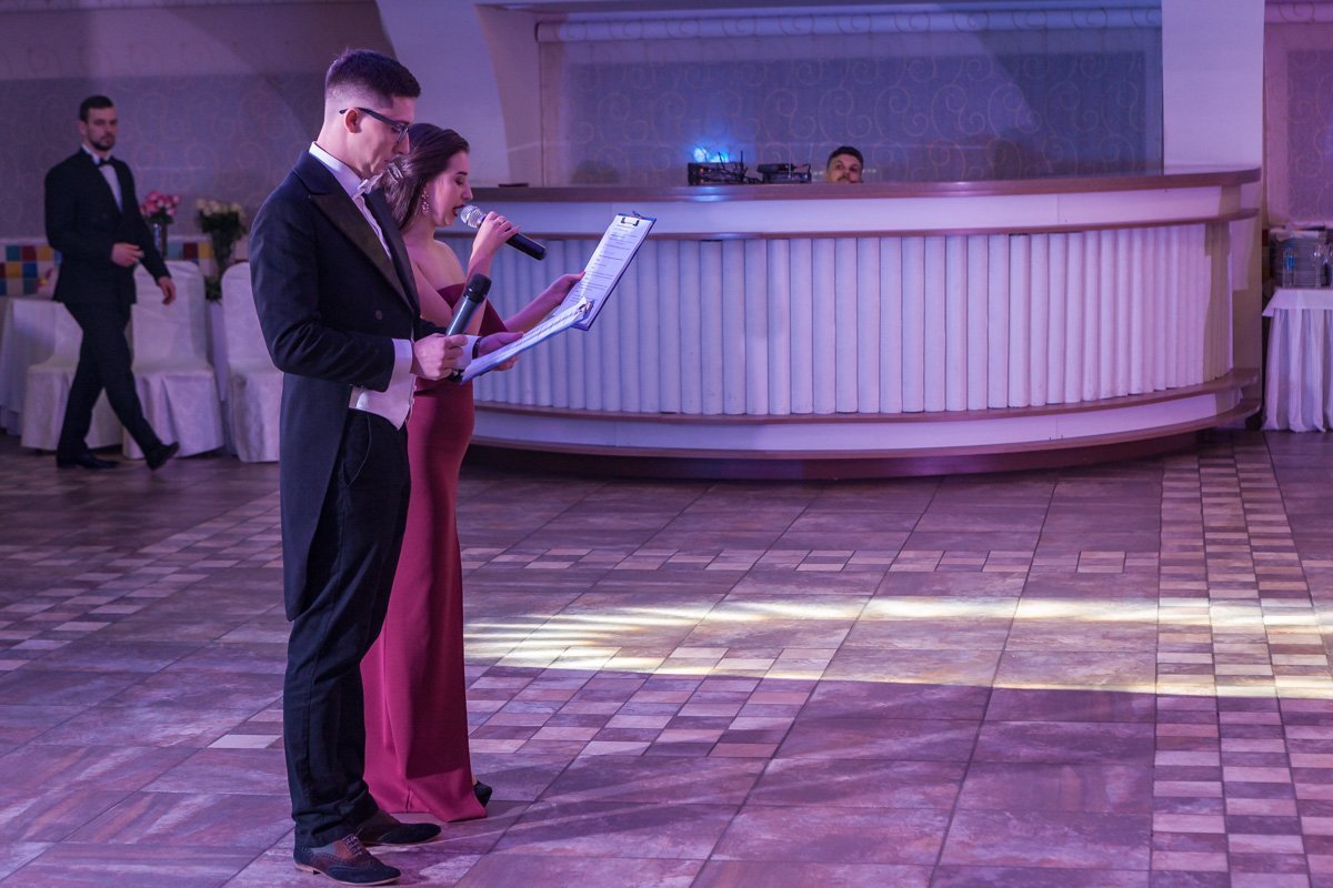 Элегантные ведущие этого вечера Элегантные ведущие этого вечера