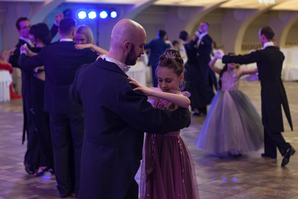 Танцевать должен уметь каждый Танцевать должен уметь каждый