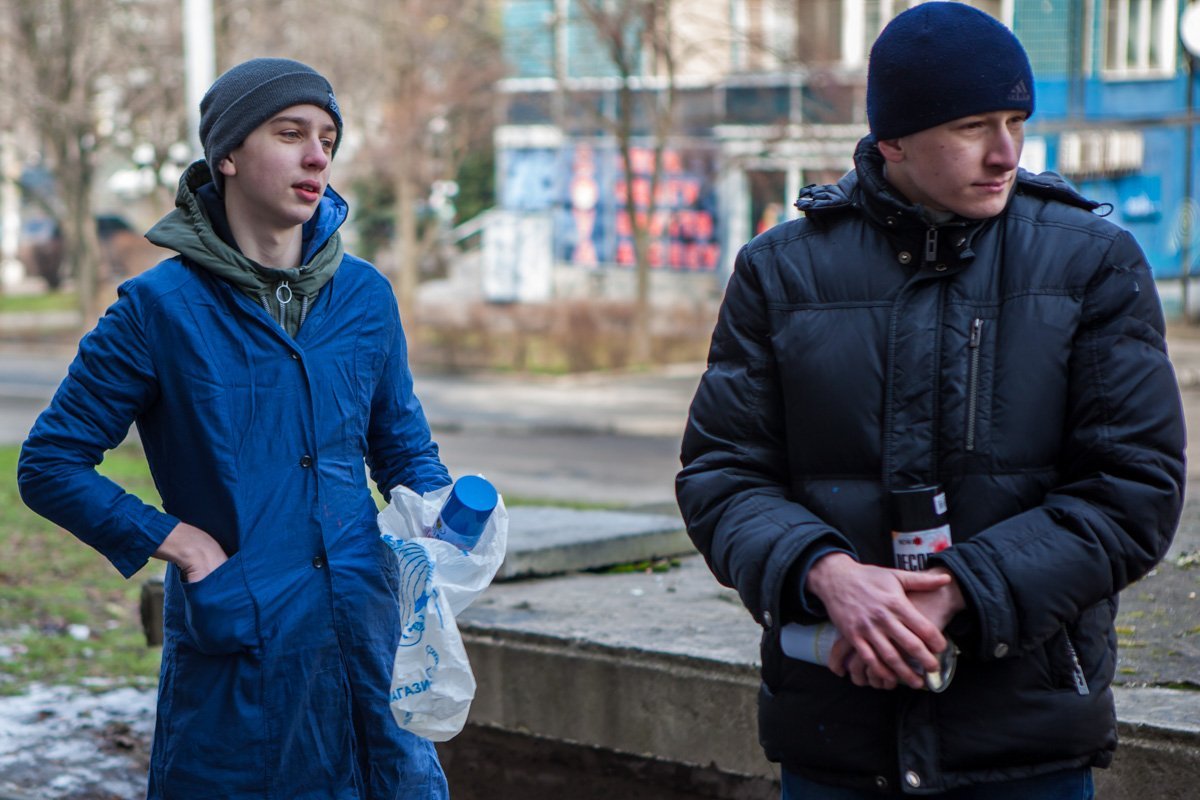 Все неравнодушные вышли на улицу с баллончиками краски