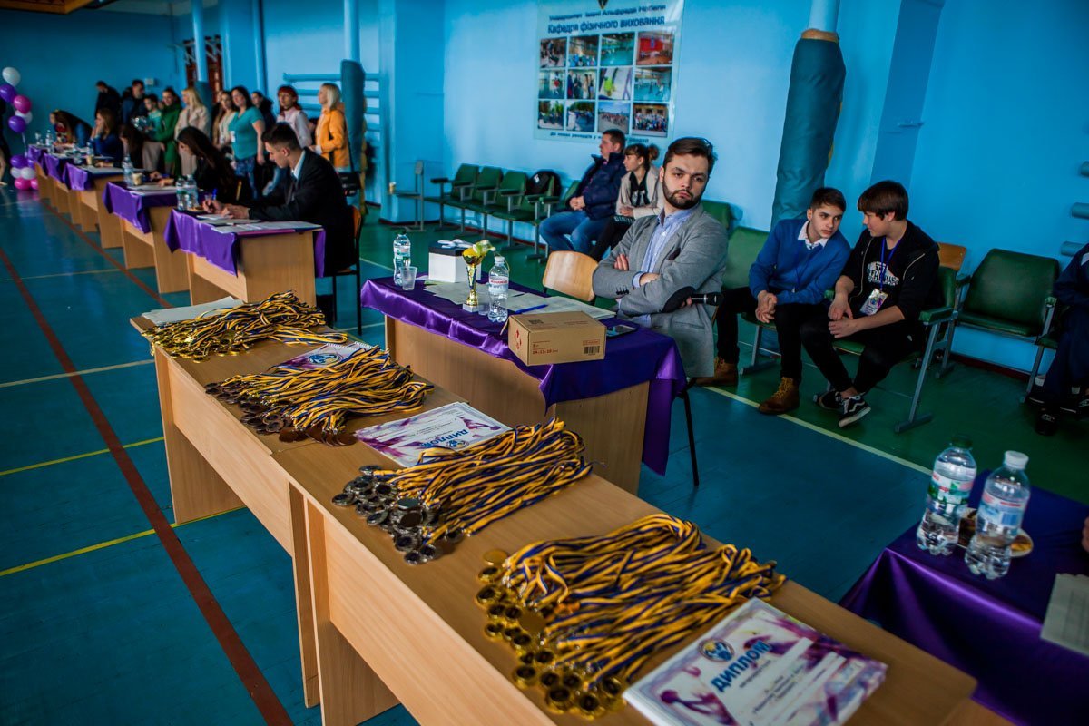 В соревнованиях приняло участие около 400 спортсменов В соревнованиях приняло участие около 400 спортсменов