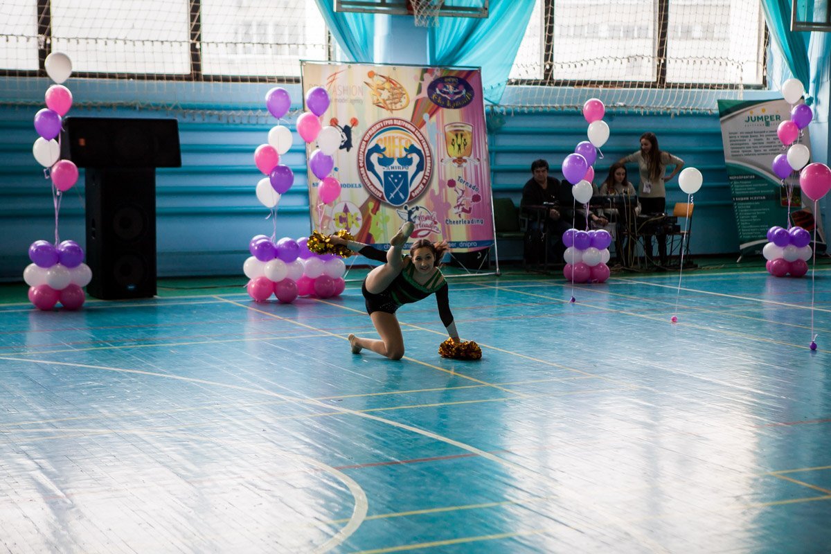 Каждая из девочек волновалась, мечтая проявить себя как можно лучше Каждая из девочек волновалась, мечтая проявить себя как можно лучше