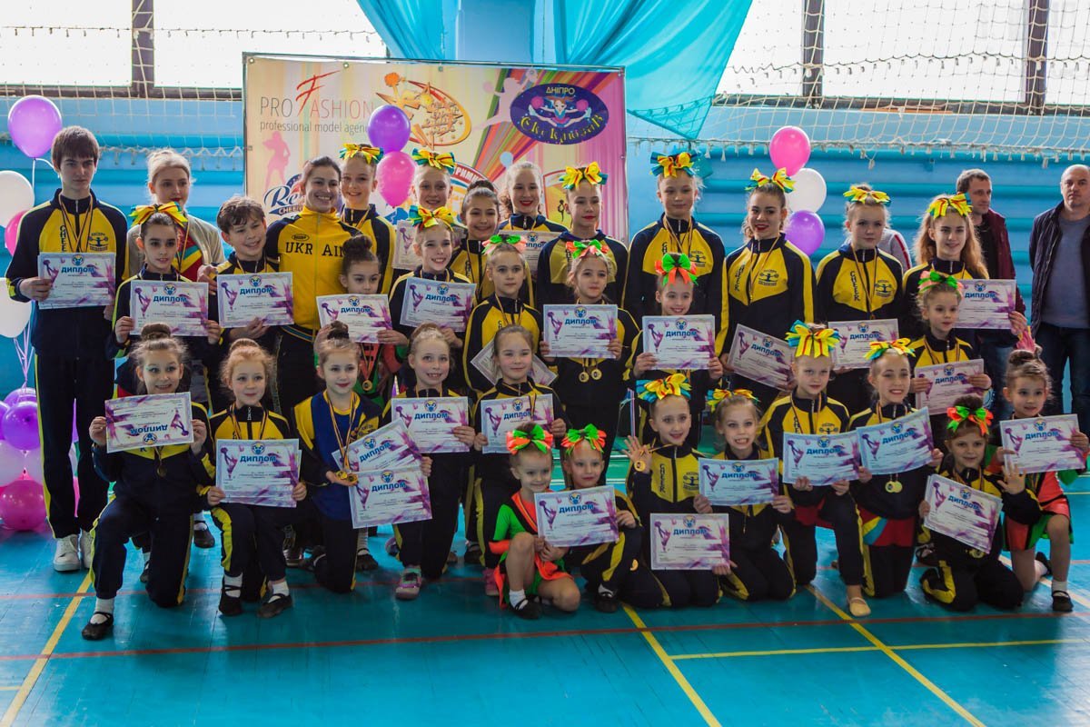 Жюри оценивало и командные номера Жюри оценивало и командные номера