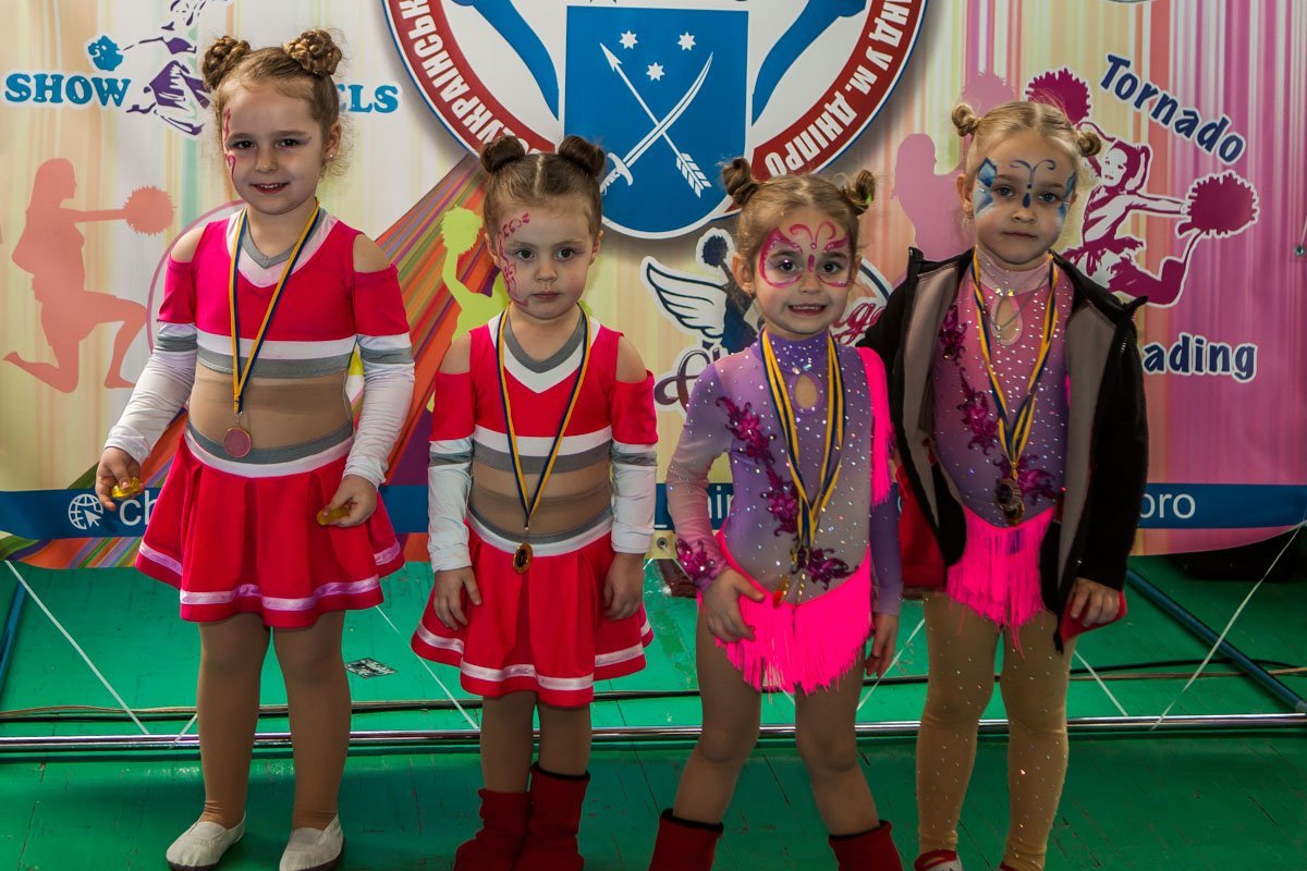 Маленькие спортсменки уже получили медали Маленькие спортсменки уже получили медали