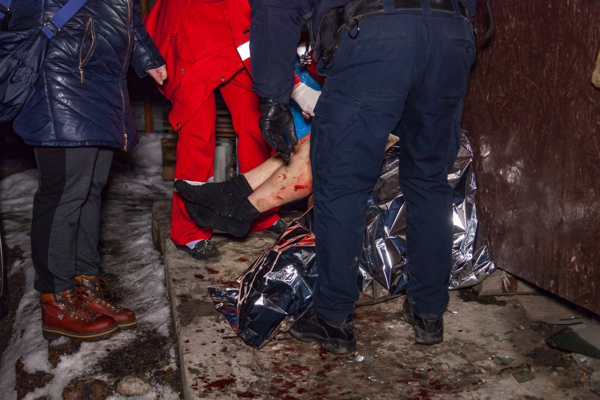 На Запорожском шоссе полиция задержала парня за хулиганские действия на парковке