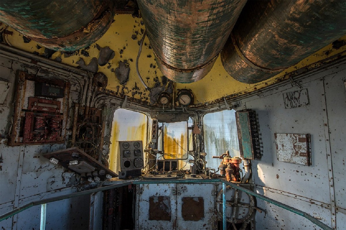 Ваша задача — отыскать и обезвредить взрывчатку