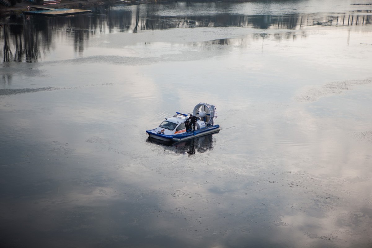 Водолазы также были наготове Водолазы также были наготове