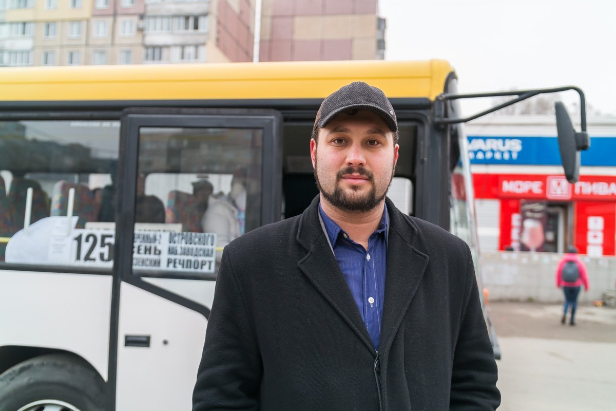 Новый маршрут на Левобережном-2 презентовал председатель профсоюза автомобилистов и автоперевозчиков Днепра Михаил Тонконогий Новый маршрут на Левобережном-2 презентовал председатель профсоюза автомобилистов и автоперевозчиков Днепра Михаил Тонконогий