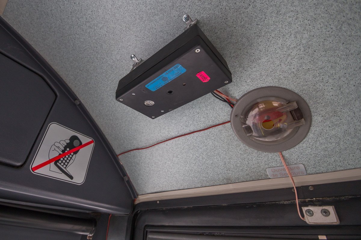 Система, которая автоматически подсчитывает количество пассажиров в салоне Система, которая автоматически подсчитывает количество пассажиров в салоне