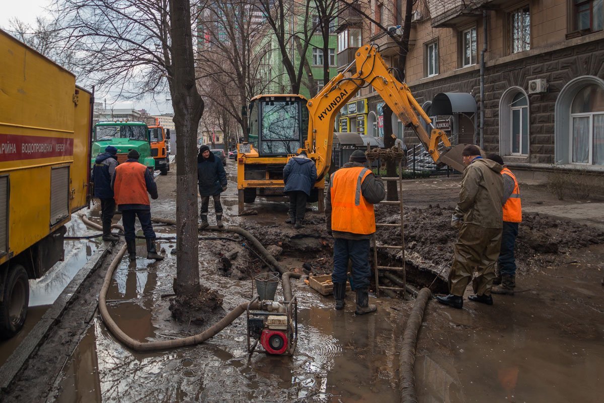 Рабочие говорят, что ремонт продлится еще некоторое время, но как долго - не уточнили