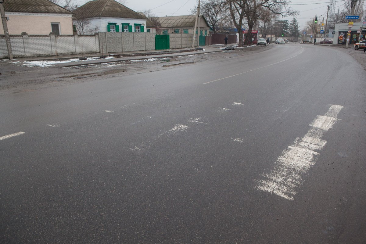 Кое-где разметка практически полностью стерлась