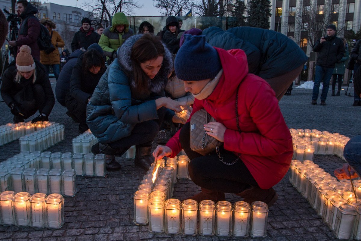 Войны не заканчиваются. Заканчиваются лишь жизни солдат, что воюют в них Войны не заканчиваются. Заканчиваются лишь жизни солдат, что воюют в них