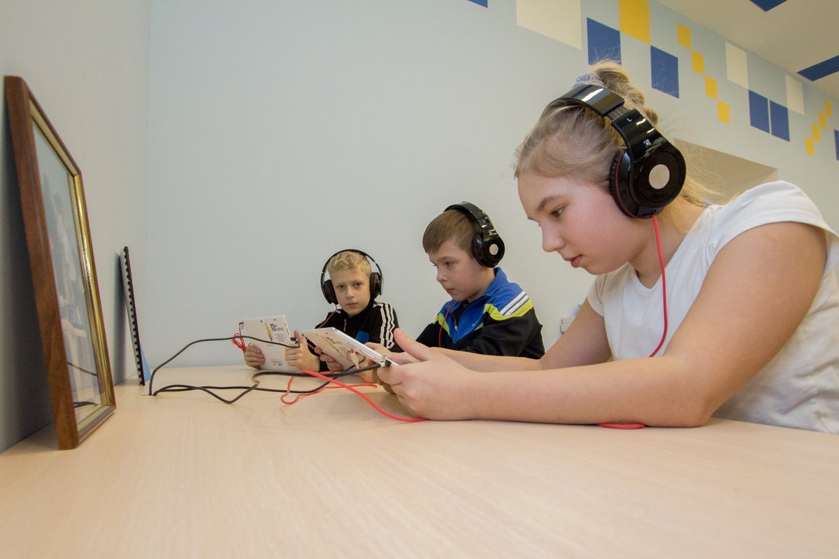 Дети могут прийти сюда в любое время, чтобы отвлечься Дети могут прийти сюда в любое время, чтобы отвлечься