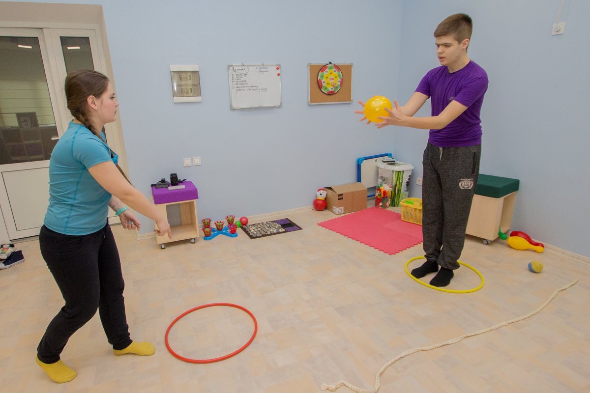 Лечебная физкультура также проходит в медиатеке Лечебная физкультура также проходит в медиатеке