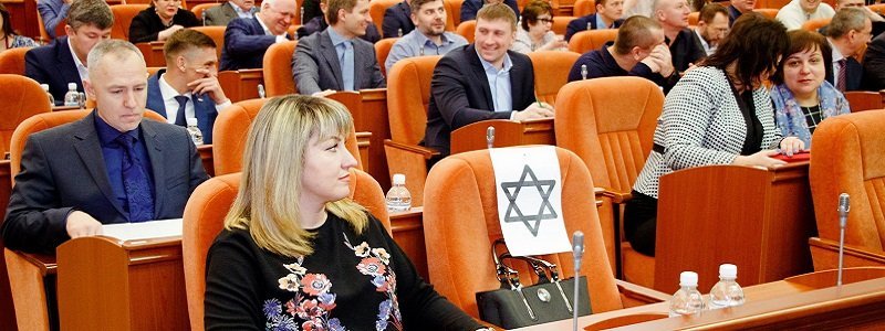 Депутаты Днепра хотят рассмотреть позорное поведение на комиссии и осудить Сергея Суханова за разжигание межнациональной розни