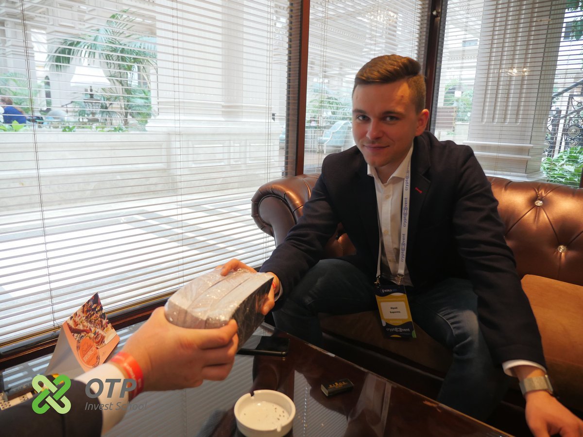 Президент компании Юрий Баранец на пресс-конференции в Казахстане