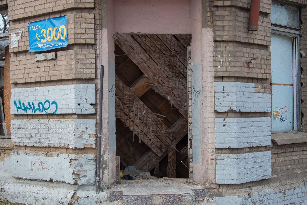 На данный момент исследователей не допускают до руин больницы