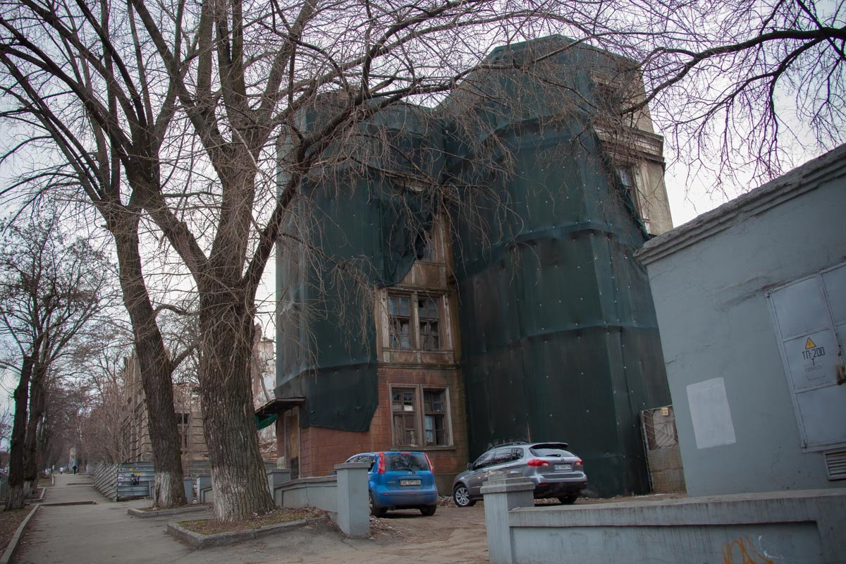 Некоторые корпуса сохранились лучше