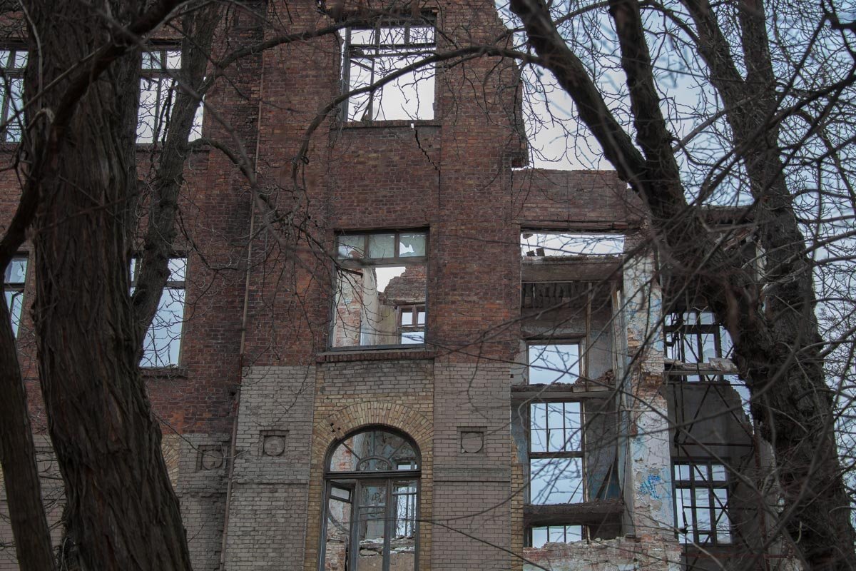 А вы видите среди этих руин образы прошлого?