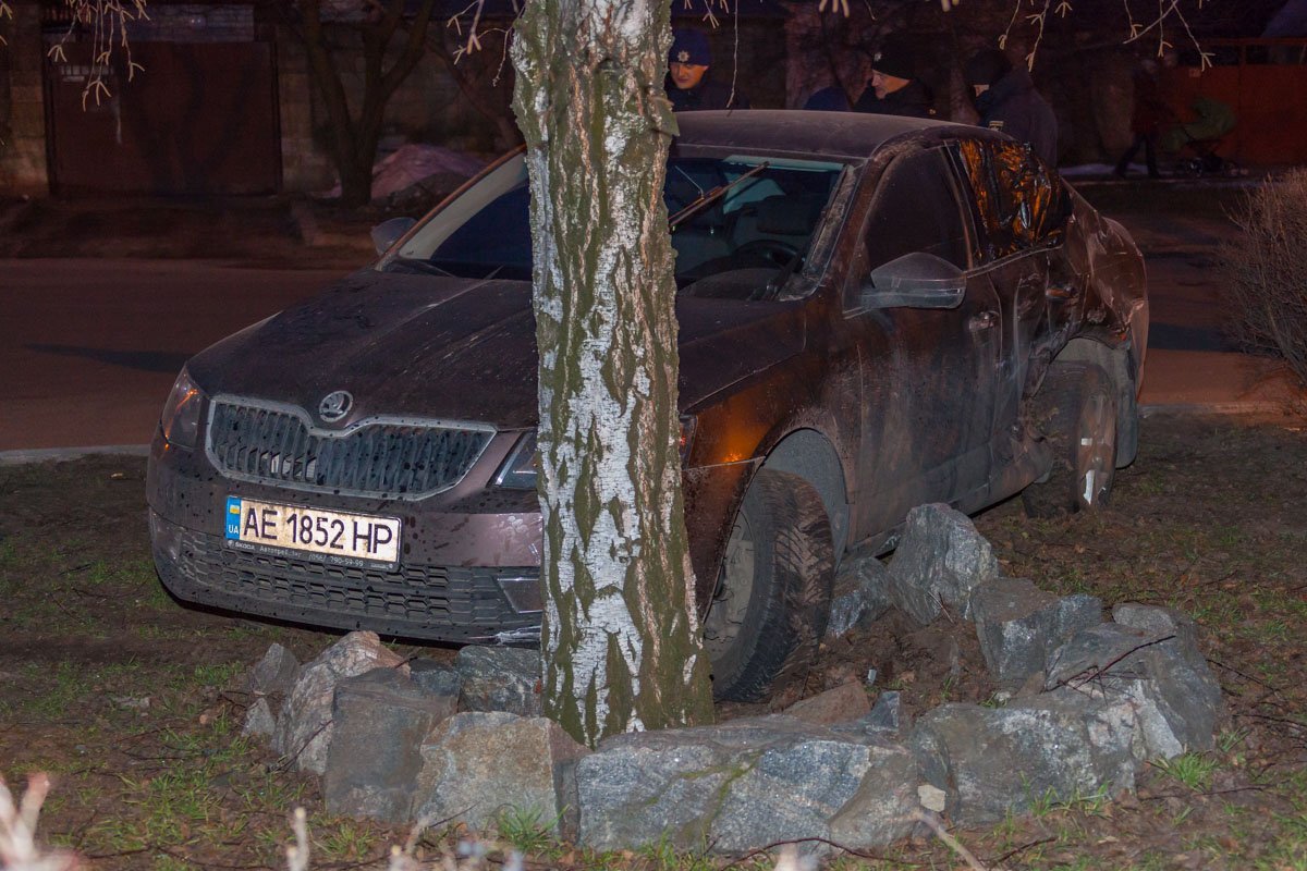 Предварительно, водитель получил ушиб головы Предварительно, водитель получил ушиб головы
