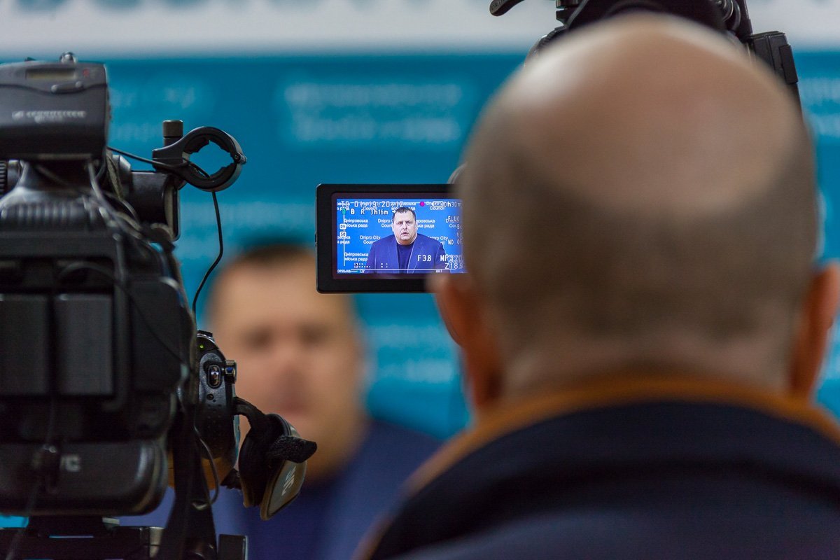 Депутаты почтили погибших в зоне АТО минутой молчания