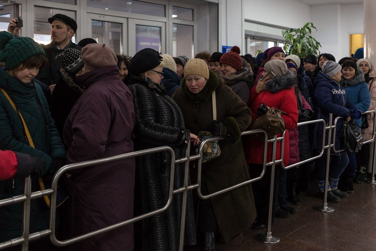 Поэтому митингующие решили сами отнести свои требования в мэрию Поэтому митингующие решили сами отнести свои требования в мэрию